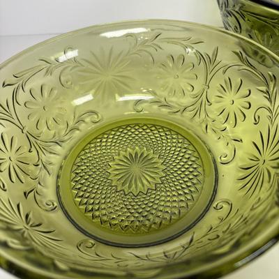 LOT 285: Vintage Colonial Green Hobnail Trumpet Vase and Avocado Green Glassware