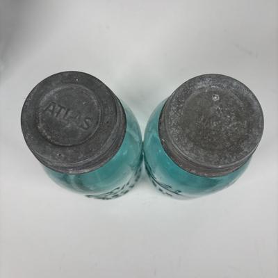 LOT 295: Vintage Blue Mason/Atlas Canning Jars with Zinc Lids