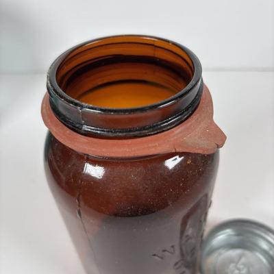 LOT 297: Vintage Wan Eta Amber Glass Mason Jar with Zinc Lid Cocoa Jar - Boston, Lustre-R.E. Tongue & Bros. Co., Phila. Mason Jar,...