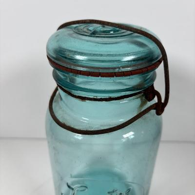 LOT 297: Vintage Wan Eta Amber Glass Mason Jar with Zinc Lid Cocoa Jar - Boston, Lustre-R.E. Tongue & Bros. Co., Phila. Mason Jar,...