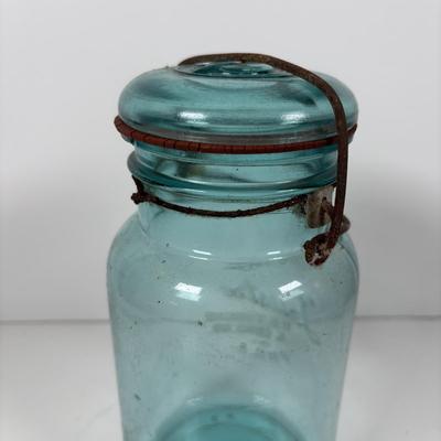 LOT 297: Vintage Wan Eta Amber Glass Mason Jar with Zinc Lid Cocoa Jar - Boston, Lustre-R.E. Tongue & Bros. Co., Phila. Mason Jar,...