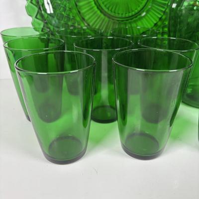 LOT 320: Forest Green Collection: Pitcher, Glasses & Waffle Pattern Serving/Cake Platter