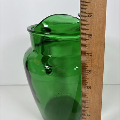 LOT 320: Forest Green Collection: Pitcher, Glasses & Waffle Pattern Serving/Cake Platter