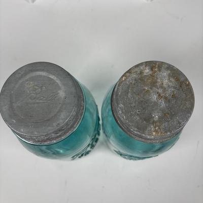 LOT 321: Collection of Six Vintage Canning Jars w/Zinc Lids