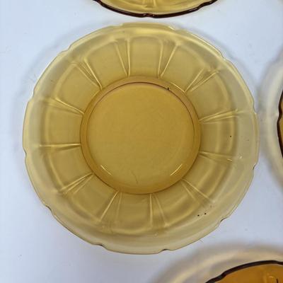 LOT 322 Vintage Amber Dinnerware/Glass Collection