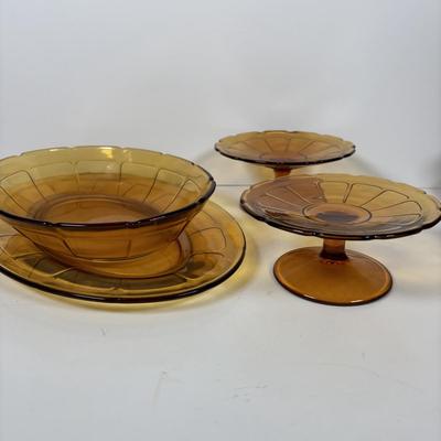 LOT 322 Vintage Amber Dinnerware/Glass Collection