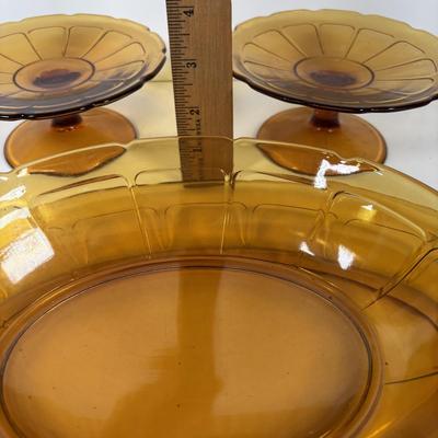 LOT 322 Vintage Amber Dinnerware/Glass Collection