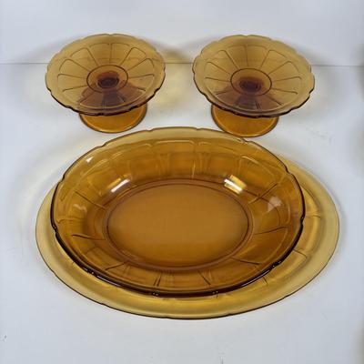 LOT 322 Vintage Amber Dinnerware/Glass Collection