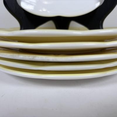LOT 323: Hazel Atlas Glass Platonite Moderntone Dinnerware Collection: Yellow, Blue, Green