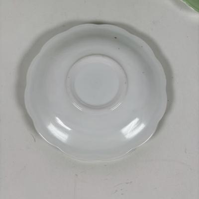 LOT 323: Hazel Atlas Glass Platonite Moderntone Dinnerware Collection: Yellow, Blue, Green