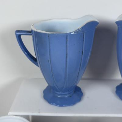LOT 323: Hazel Atlas Glass Platonite Moderntone Dinnerware Collection: Yellow, Blue, Green