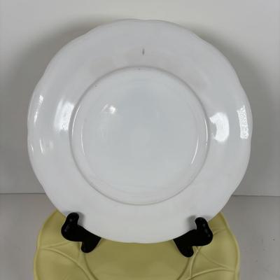 LOT 323: Hazel Atlas Glass Platonite Moderntone Dinnerware Collection: Yellow, Blue, Green