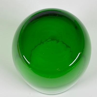 LOT 324: Vintage Forest Green Glassware