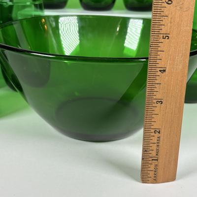 LOT 324: Vintage Forest Green Glassware