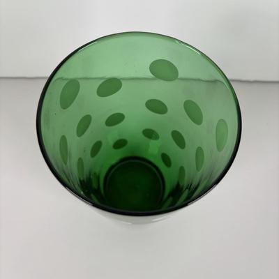 LOT 324: Vintage Forest Green Glassware