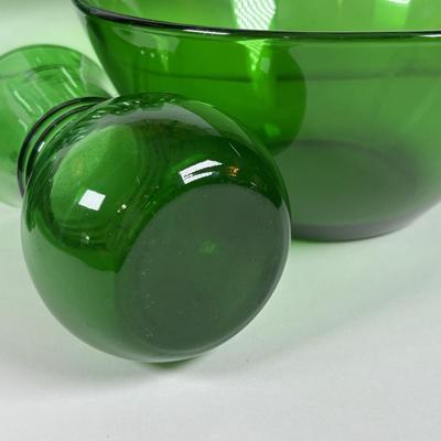 LOT 324: Vintage Forest Green Glassware