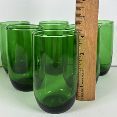 LOT 324: Vintage Forest Green Glassware