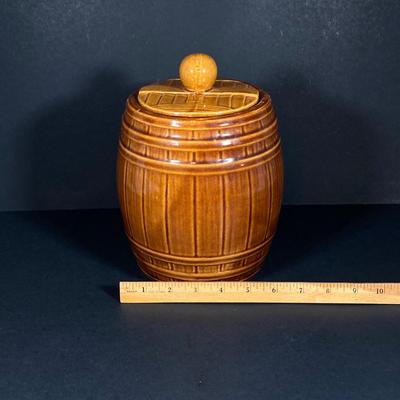 LOT 326: Vintage McCoy USA Pottery Barrel Cookie Jar