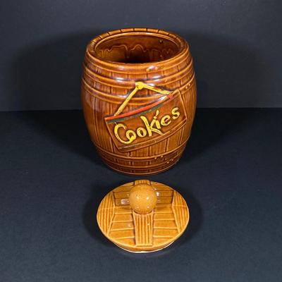 LOT 326: Vintage McCoy USA Pottery Barrel Cookie Jar