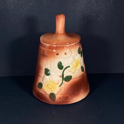 LOT 327: Vintage American Bisque Butter Churn Cookie Jar