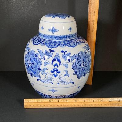 LOT 334: Vintage Blue and White Ginger Jar (Made in China)