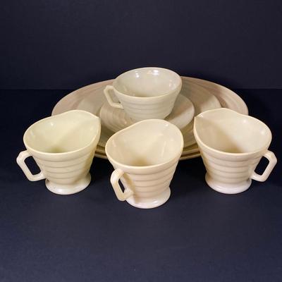 LOT 335: Pale Yellow / White Dinnerware Collection