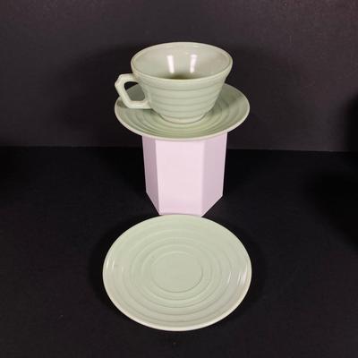 LOT 340: Pale Green / White Dinnerware Collection