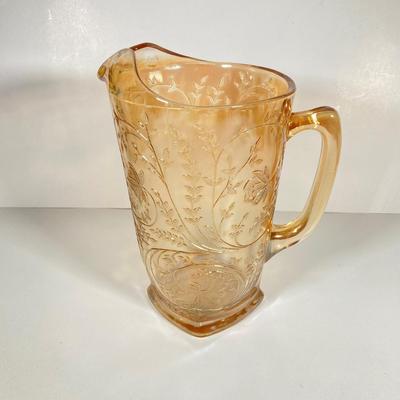 LOT 342: Carnival Glass Pitcher with Four Drinking Glasses