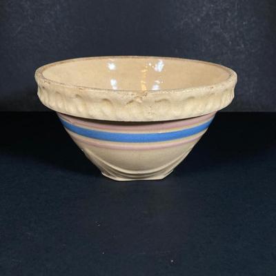 LOT 349: Vintage Pottery Bowl Collection - Watt USA Oven Ware and More