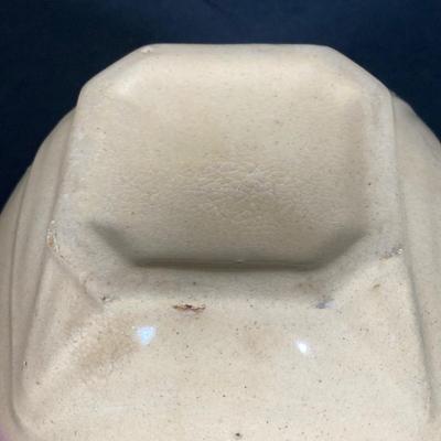 LOT 349: Vintage Pottery Bowl Collection - Watt USA Oven Ware and More