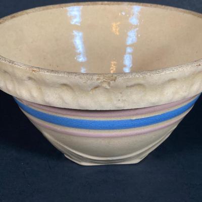 LOT 349: Vintage Pottery Bowl Collection - Watt USA Oven Ware and More
