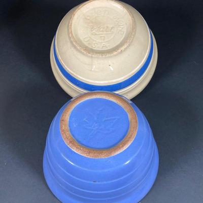 LOT 352: Vintage USA Pottery - Roseville Pottery Bowl, Watt USA Oven Ware and More