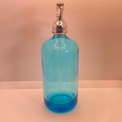 LOT 354: Pair of Vintage Excelsior Colored Glass Selzer Water Beverage Bottles - Veteran's Beverage Service Newark, NJ and Victoria...