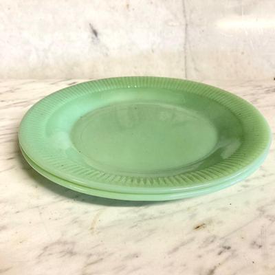 LOT 356: Large Anchor Hocking Jadeite Fire King Oven Ware Collection