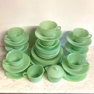 LOT 356: Large Anchor Hocking Jadeite Fire King Oven Ware Collection