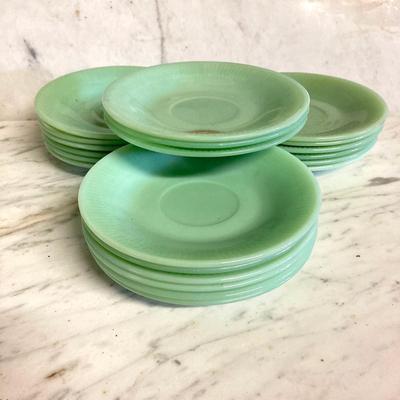 LOT 356: Large Anchor Hocking Jadeite Fire King Oven Ware Collection