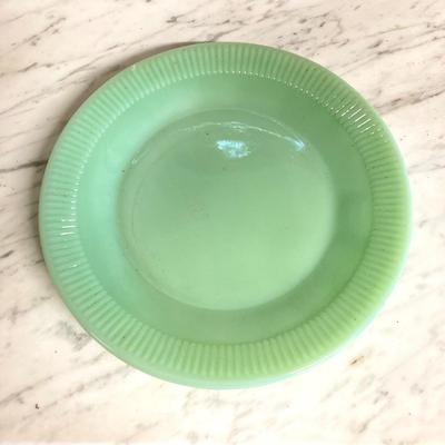 LOT 356: Large Anchor Hocking Jadeite Fire King Oven Ware Collection