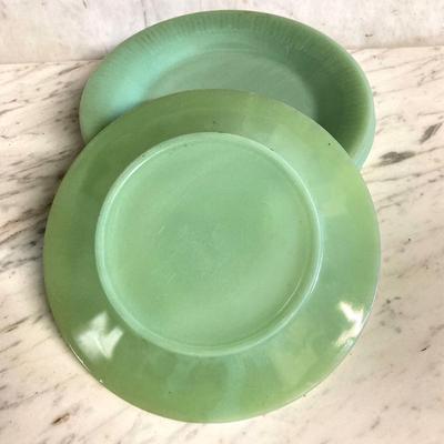 LOT 356: Large Anchor Hocking Jadeite Fire King Oven Ware Collection