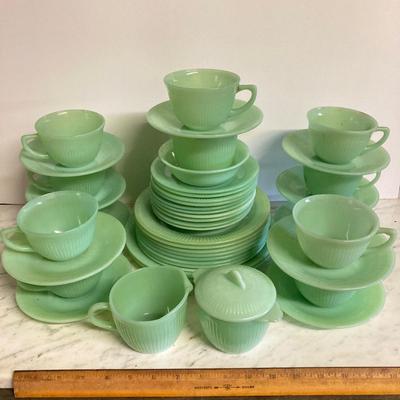 LOT 356: Large Anchor Hocking Jadeite Fire King Oven Ware Collection