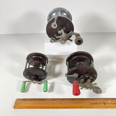 LOT 362: Collection of Fishing Reels - Fox Co Phila PA, Penn No 77 and No 85