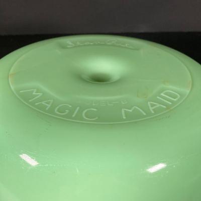 LOT 367: Collection of Uranium Glass - Star-Rite Magic Maid Mixing Bowl Model B , Glass Bowl and Cabinet Knob