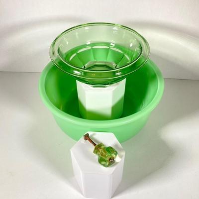 LOT 367: Collection of Uranium Glass - Star-Rite Magic Maid Mixing Bowl Model B , Glass Bowl and Cabinet Knob