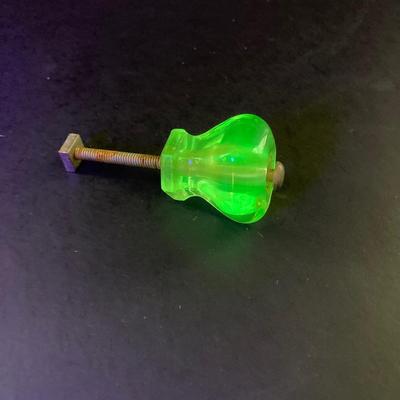 LOT 367: Collection of Uranium Glass - Star-Rite Magic Maid Mixing Bowl Model B , Glass Bowl and Cabinet Knob