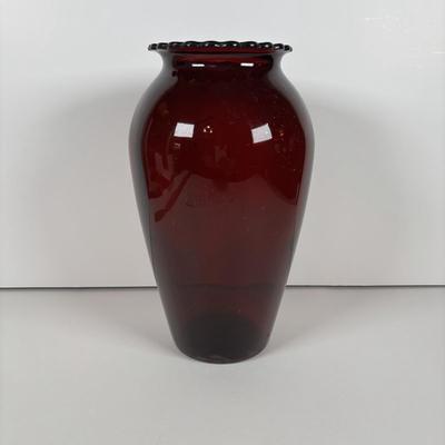 LOT 379: Vintage Arcoroc Ruby Red Bowls & Ruby Red Vase