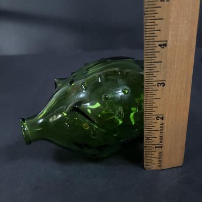 LOT 382: Art Glass Collection: Blenko colonial Williamsburg Restoration Goblet w/Air-Twist Stem, Kosta Boda Martini, Green Hobnail Piggy...