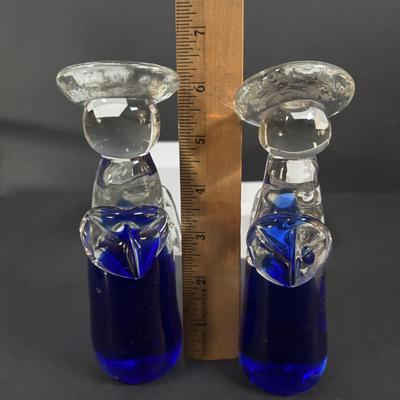 LOT 382: Art Glass Collection: Blenko colonial Williamsburg Restoration Goblet w/Air-Twist Stem, Kosta Boda Martini, Green Hobnail Piggy...