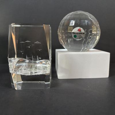 LOT 382: Art Glass Collection: Blenko colonial Williamsburg Restoration Goblet w/Air-Twist Stem, Kosta Boda Martini, Green Hobnail Piggy...