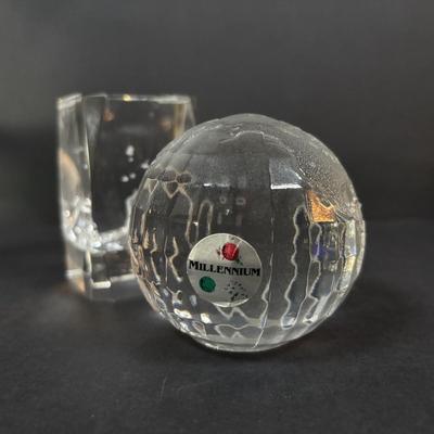 LOT 382: Art Glass Collection: Blenko colonial Williamsburg Restoration Goblet w/Air-Twist Stem, Kosta Boda Martini, Green Hobnail Piggy...