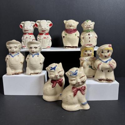 LOT 385: Vintage Shawnee Salt &n Pepper Shakers