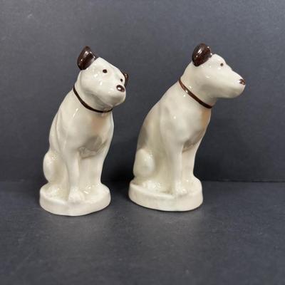LOT 387: Vintage Salt & Pepper Shakers Featuring RCA Victor "Nipper" the Dog
